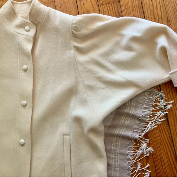 Vintage 70’s Elegant Cream Wool Winter Coat - Picture 8 of 16